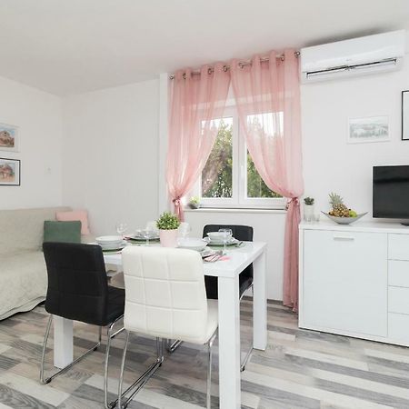 Apartman Roko Petrcane Bagian luar foto